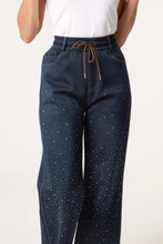 Load image into Gallery viewer, QED rhinestone stretch jeans
