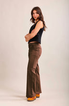 Load image into Gallery viewer, Toxik3 brown square pocket jeans
