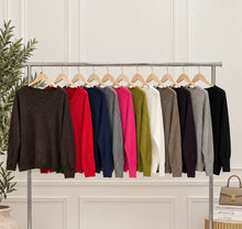 Load image into Gallery viewer, Plain v-neck jumper (no wool)
