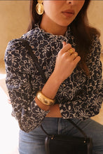 Load image into Gallery viewer, InApril1986 navy flower embroidered shirt
