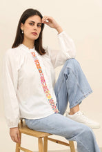 Load image into Gallery viewer, Feather embroidered cotton shirt
