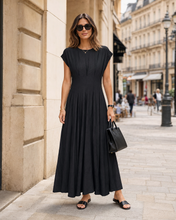 Load image into Gallery viewer, Plain pleated maxi dress
