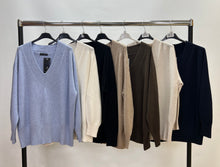Load image into Gallery viewer, Alpini ribbed v-neck jumper

