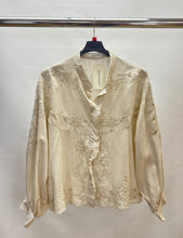 Load image into Gallery viewer, Bisou Project linen embroidered shirt
