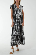 Load image into Gallery viewer, Tiered printed dress
