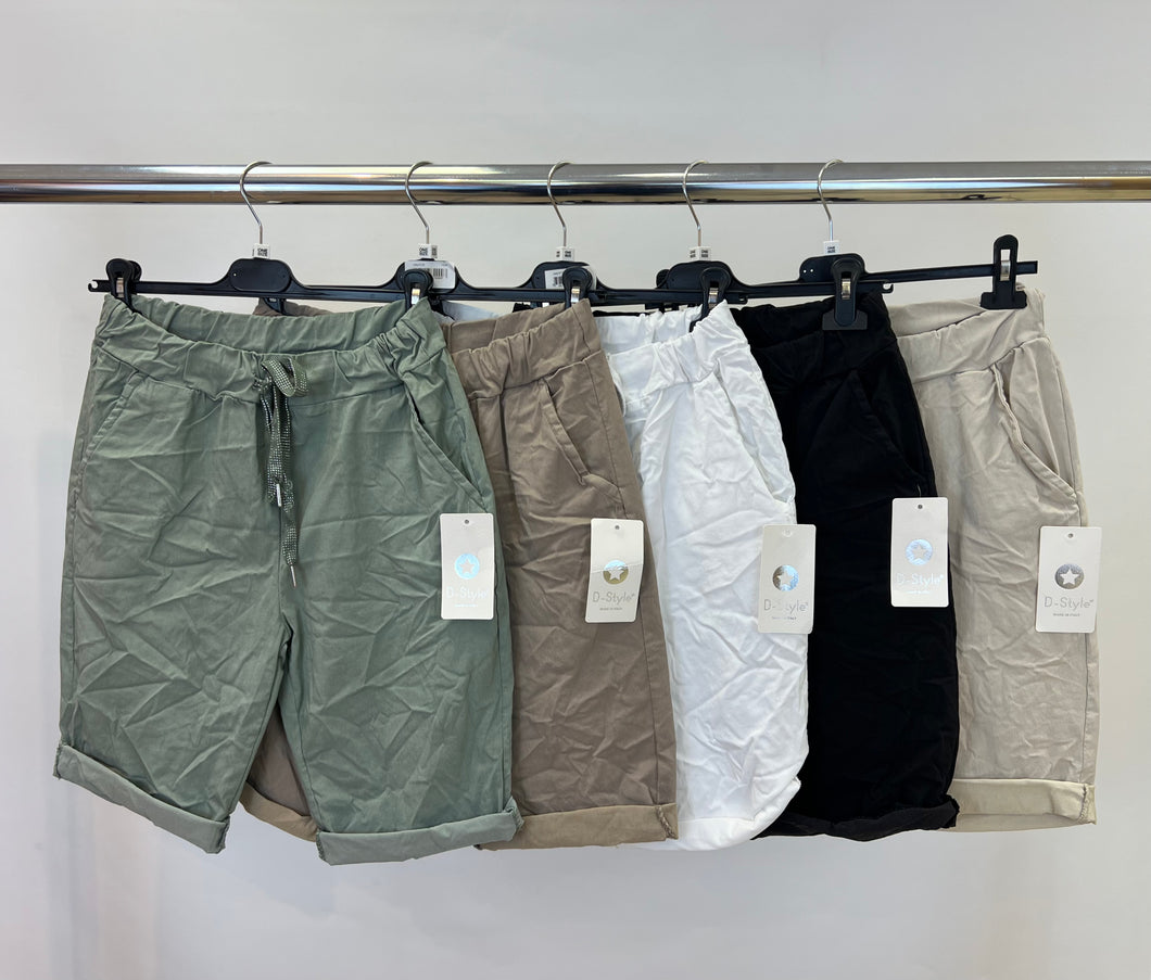 Plain magic shorts