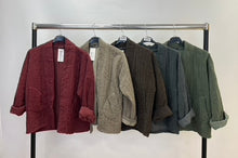 Load image into Gallery viewer, Corduroy padded jacket
