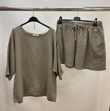 Load image into Gallery viewer, Plain cheesecloth short set
