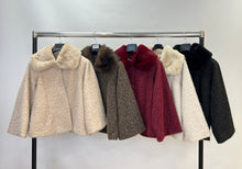 Load image into Gallery viewer, Faux fur collar jacket

