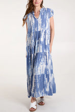 Load image into Gallery viewer, Tiered printed dress
