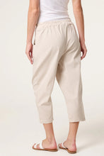 Load image into Gallery viewer, Capri stretch trousers
