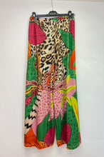 Load image into Gallery viewer, Abstract leopard print trouser
