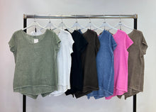 Load image into Gallery viewer, Stonewashed cotton short set
