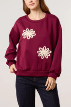 Load image into Gallery viewer, Daisy sweatshirt
