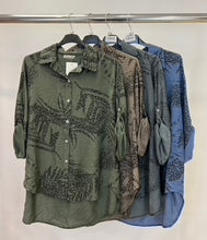 Load image into Gallery viewer, Leaf print shirt
