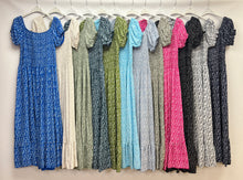Load image into Gallery viewer, Ditsy print dress
