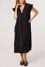 Load image into Gallery viewer, Frill sleeve brooch dress
