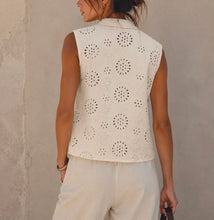 Load image into Gallery viewer, Broderie anglaise waistcoat
