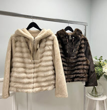 Load image into Gallery viewer, Premium teddy bear detailed jacket

