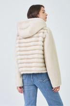 Load image into Gallery viewer, Premium teddy bear detailed jacket
