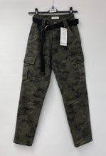 Load image into Gallery viewer, Camo stretch combat trousers

