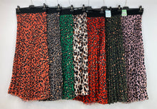 Load image into Gallery viewer, Leopard pleated skirt
