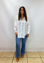Load image into Gallery viewer, Melly denim flared jeans with buttons
